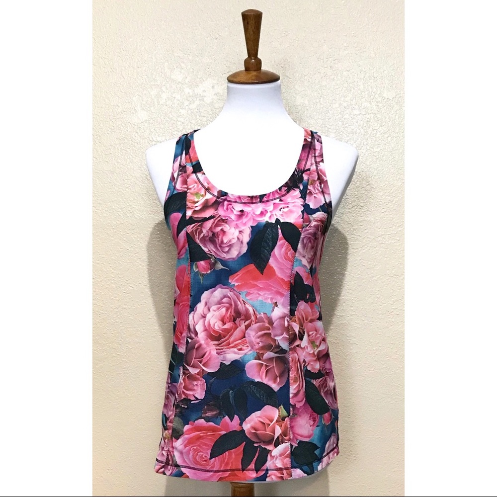 Lululemon Lightened Up Secret Garden Tank Roses Size 6 8